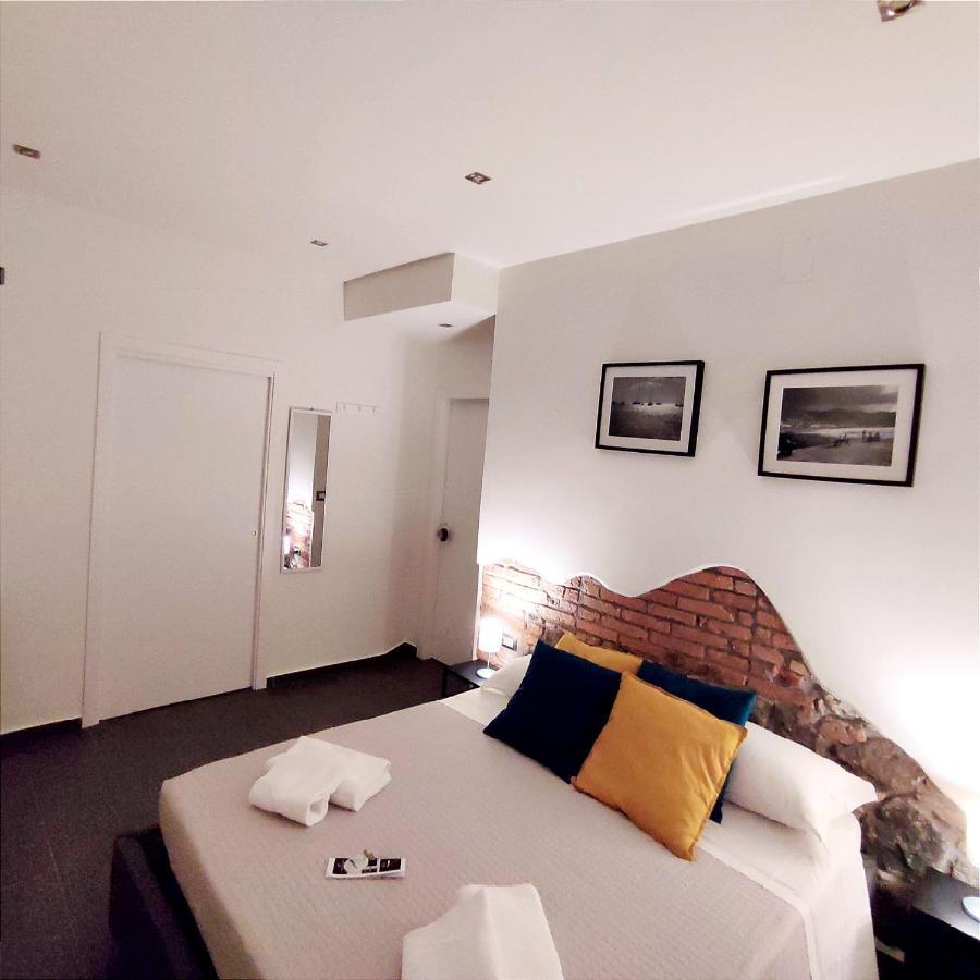 Passi Di Mare Rooms Giardini-Naxos Buitenkant foto